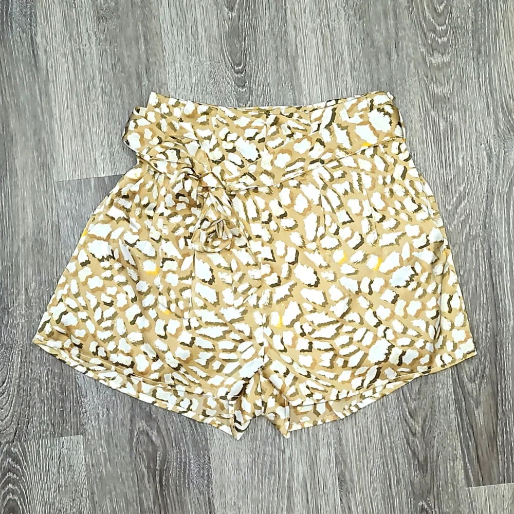 Kittenish Satin Cheetah Shorts Size Small - Picture 2 of 6